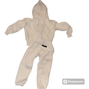 Girls Boys cream off white sweatshirt sweatpants set Essentials FOG 4 5 XS